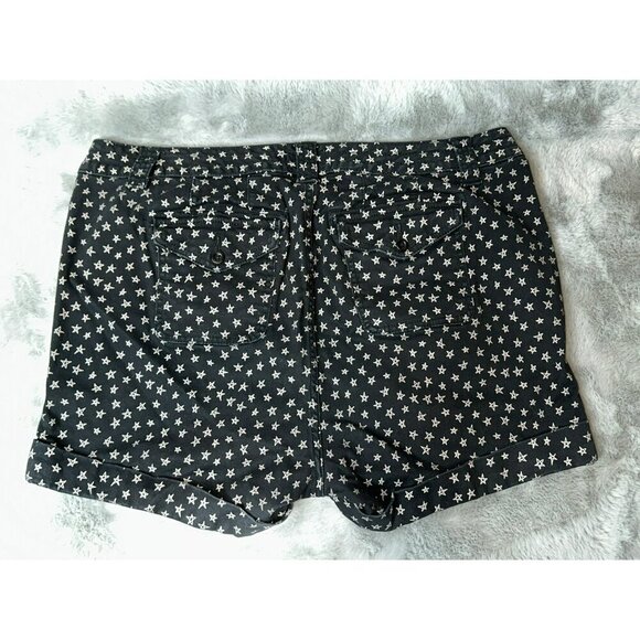 Torrid Women's Plus 18 Stars 3.5 Inch Military Stretch Twill Mid-Rise Black Shor - Picture 3 of 12